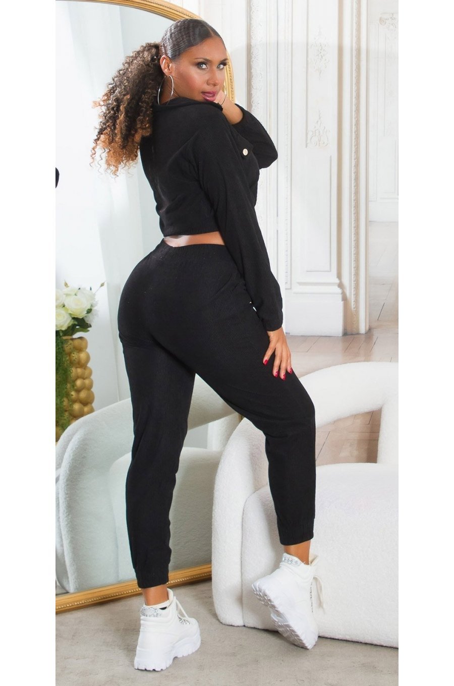 Trening dama negru, cu bluza crop, buzunare si gluga, Nakamura Trening dama negru, cu bluza crop, buzunare si gluga, Nakamura 2 - jojofashion.ro