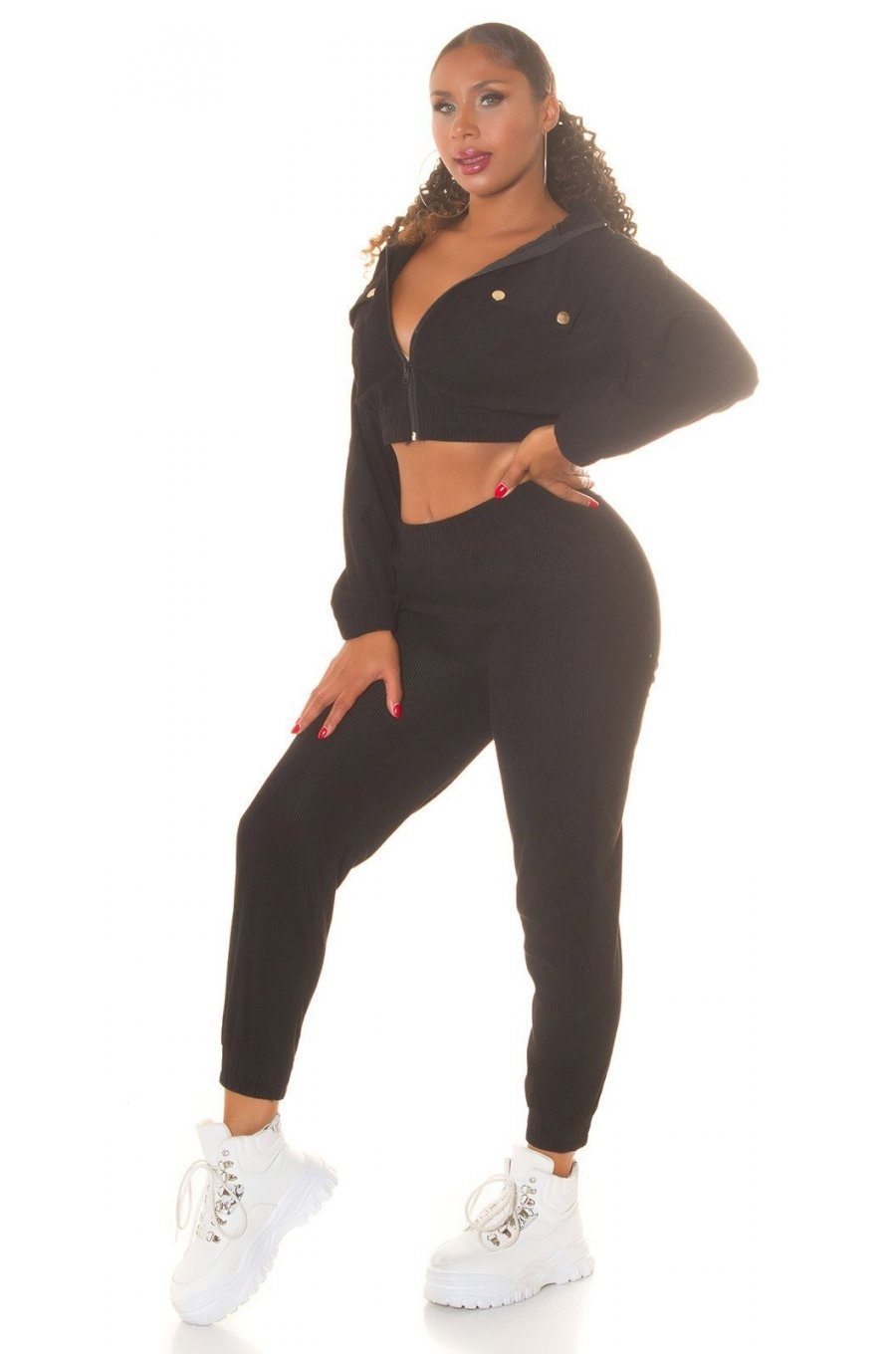 Trening dama negru, cu bluza crop, buzunare si gluga, Nakamura Trening dama negru, cu bluza crop, buzunare si gluga, Nakamura 3 - jojofashion.ro