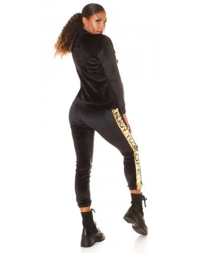 Trening dama casual, din catifea, negru cu print auriu Dalys Treninguri dama, Trening dama casual, din catifea, negru cu print auriu Dalys - jojofashion.ro