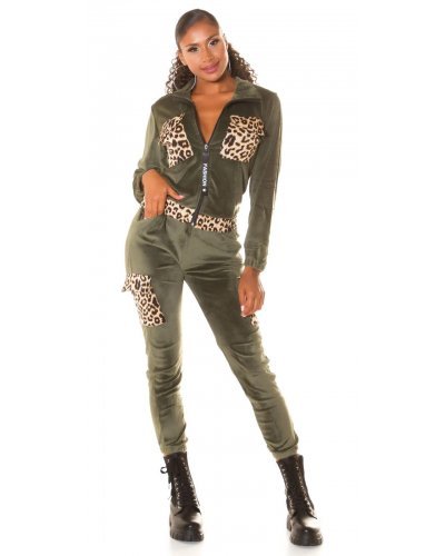 Trening dama casual, din catifea, kaki cu print leopard Laurette Treninguri dama, Trening dama casual, din catifea, kaki cu print leopard Laurette - jojofashion.ro