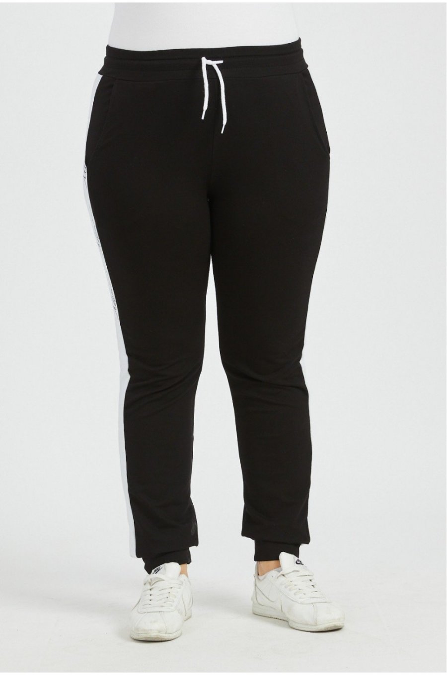 Pantaloni dama XXL sport, negri cu dungi albe Onessa 3 - jojofashion.ro