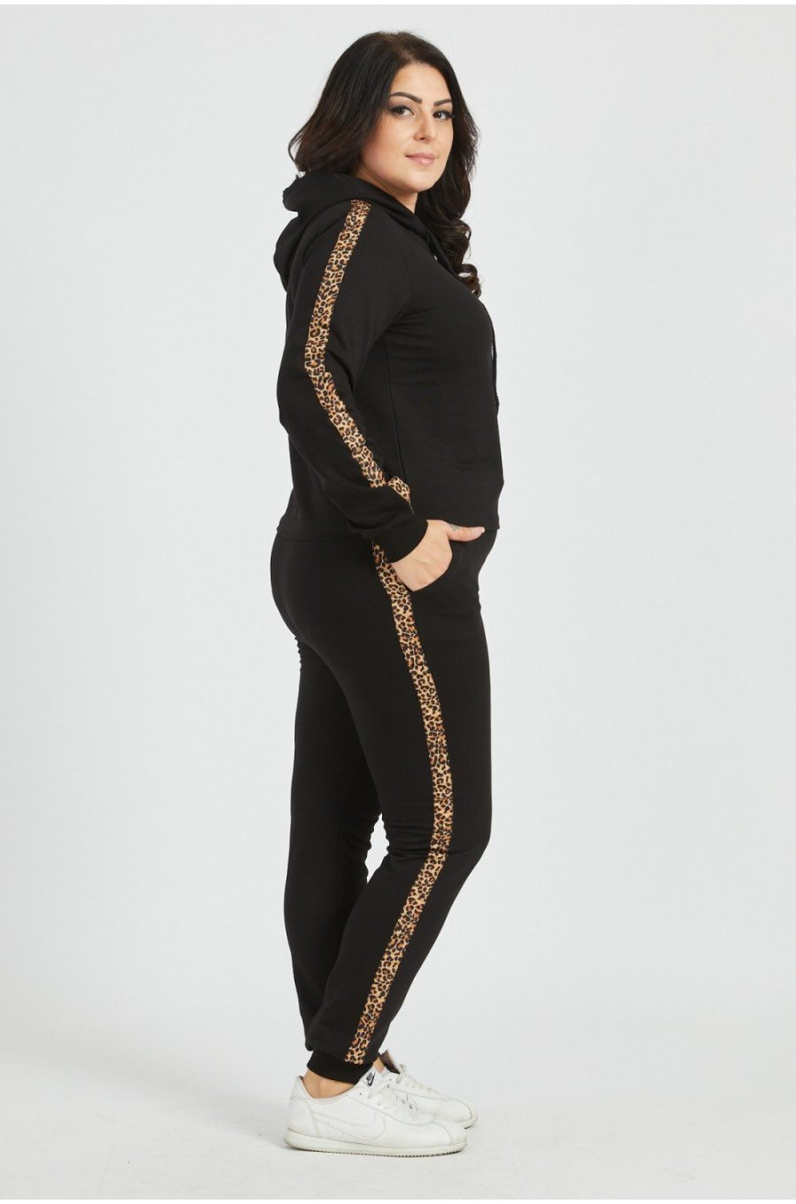 Trening dama XXL, negru cu dungi animal print Tammy 2 - jojofashion.ro
