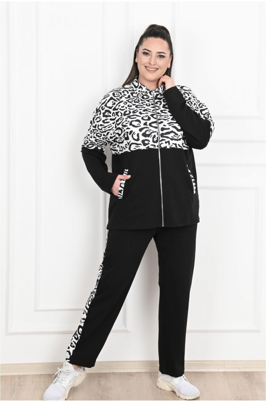 Trening dama XXL sport, negru cu print animal zebra Ninetta 2 - jojofashion.ro