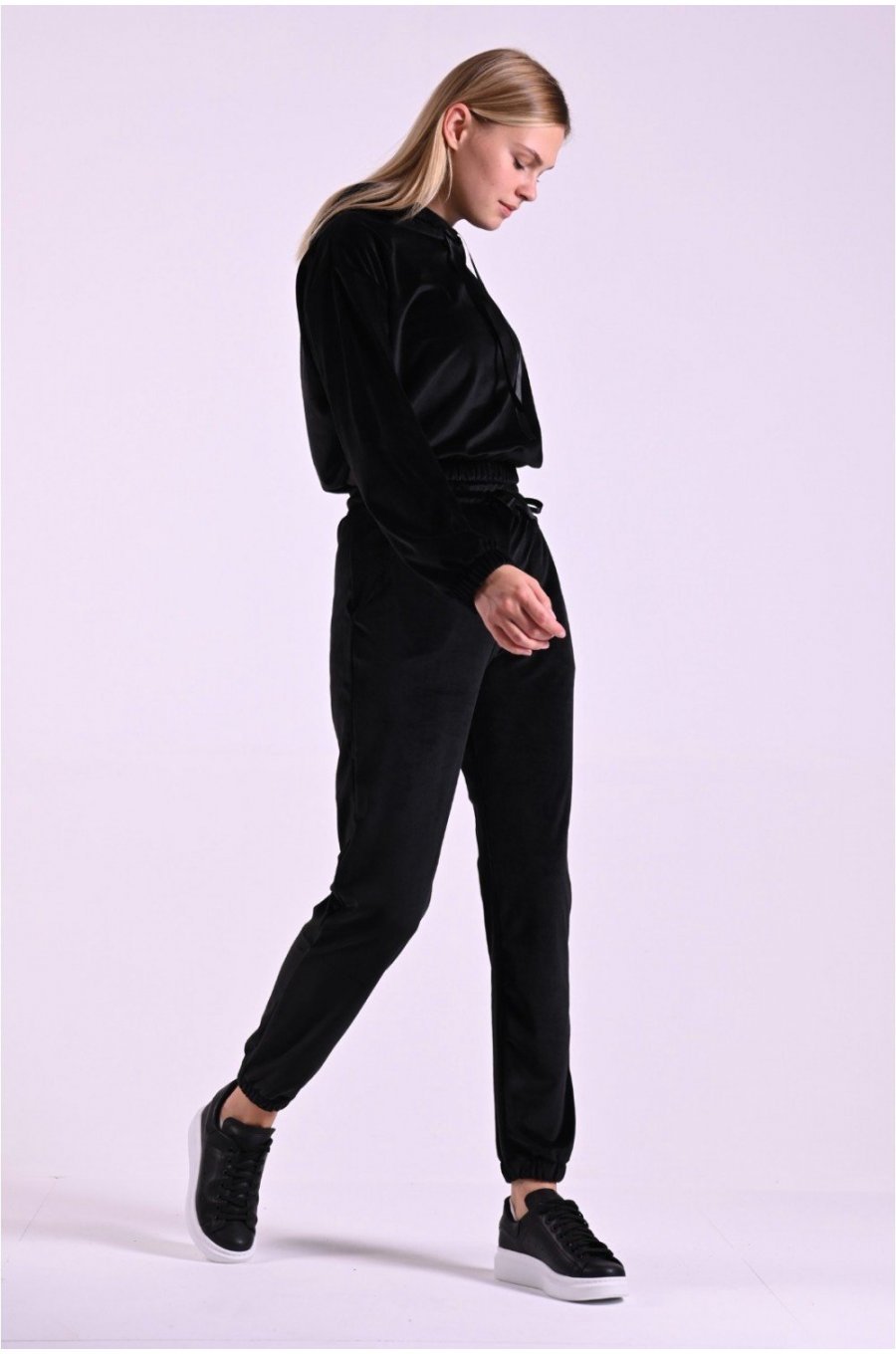 Trening dama casual, din catifea, negru, Elisa Trening dama casual, din catifea, negru, Elisa 1 - jojofashion.ro