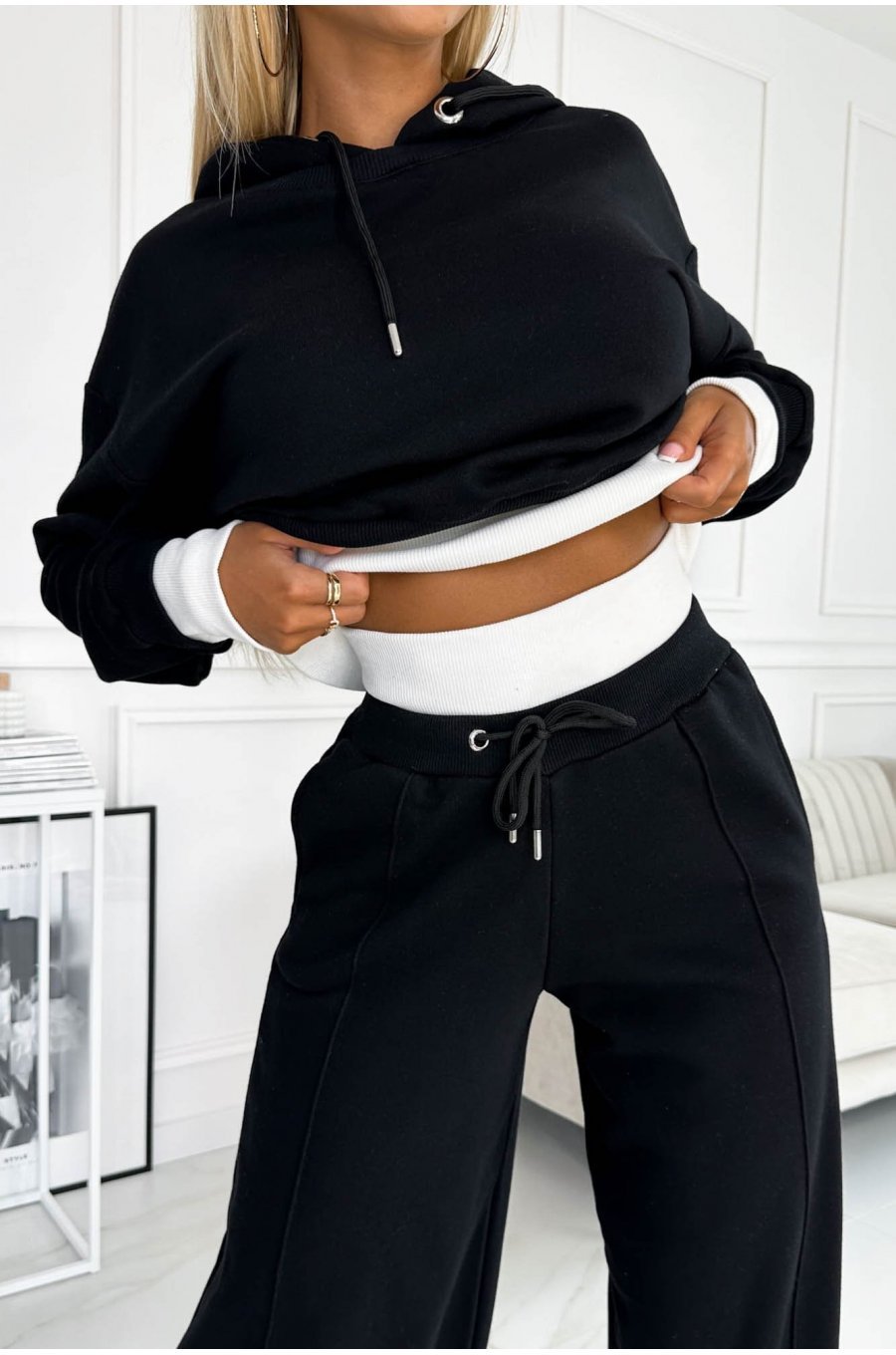 Trening dama evazat negru, cu gluga, Harvard Trening dama evazat negru, cu gluga, Harvard 3 - jojofashion.ro
