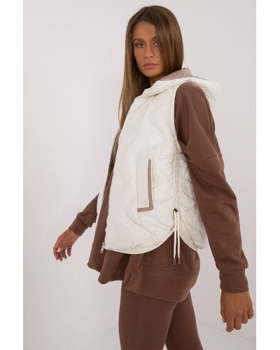 Vesta dama alba MBM, matlasata, cu puf si gluga, Ruky Veste dama, Vesta dama alba MBM, matlasata, cu puf si gluga, Ruky - jojofashion.ro