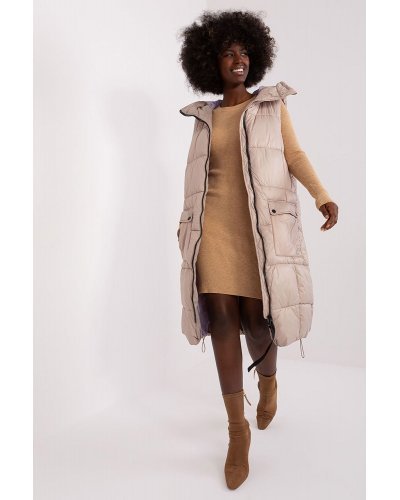 Vesta dama lunga, matlasata, bej, cu gluga si buzunare, Chelsee Veste dama, Vesta dama lunga, matlasata, bej, cu gluga si buzunare, Chelsee - jojofashion.ro