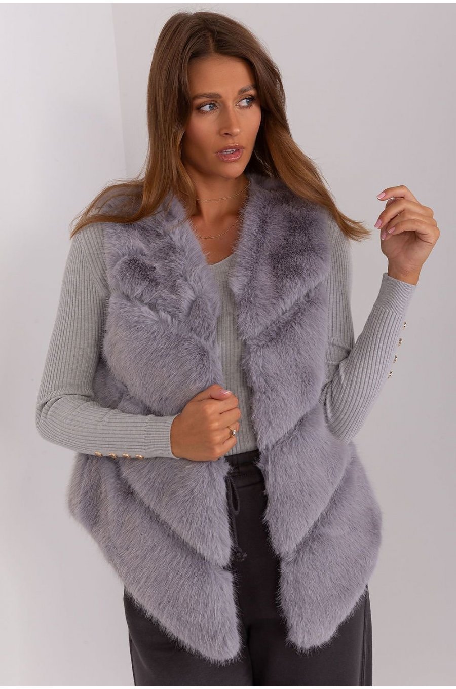 Vesta dama midi, din blana eco, gri, asimetrica, Odette Vesta dama midi, din blana eco, gri, asimetrica, Odette 1 - jojofashion.ro