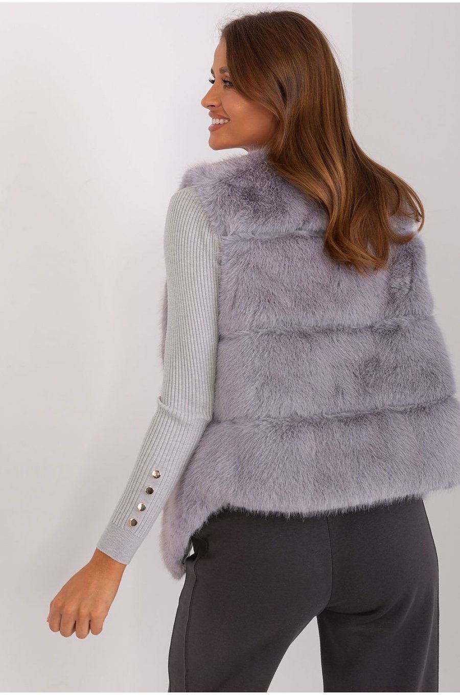 Vesta dama midi, din blana eco, gri, asimetrica, Odette Vesta dama midi, din blana eco, gri, asimetrica, Odette 3 - jojofashion.ro