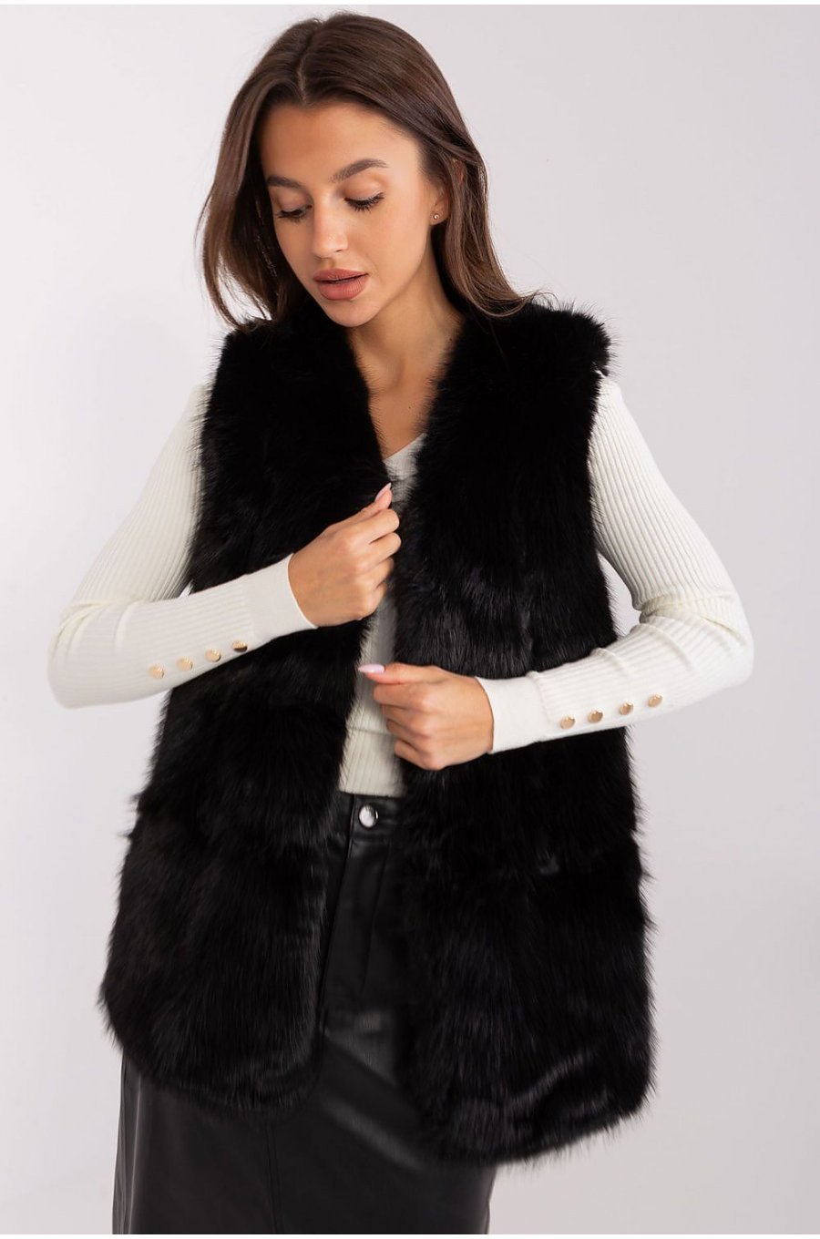Vesta dama midi, din blana eco, neagra, Sacha Vesta dama midi, din blana eco, neagra, Sacha 1 - jojofashion.ro