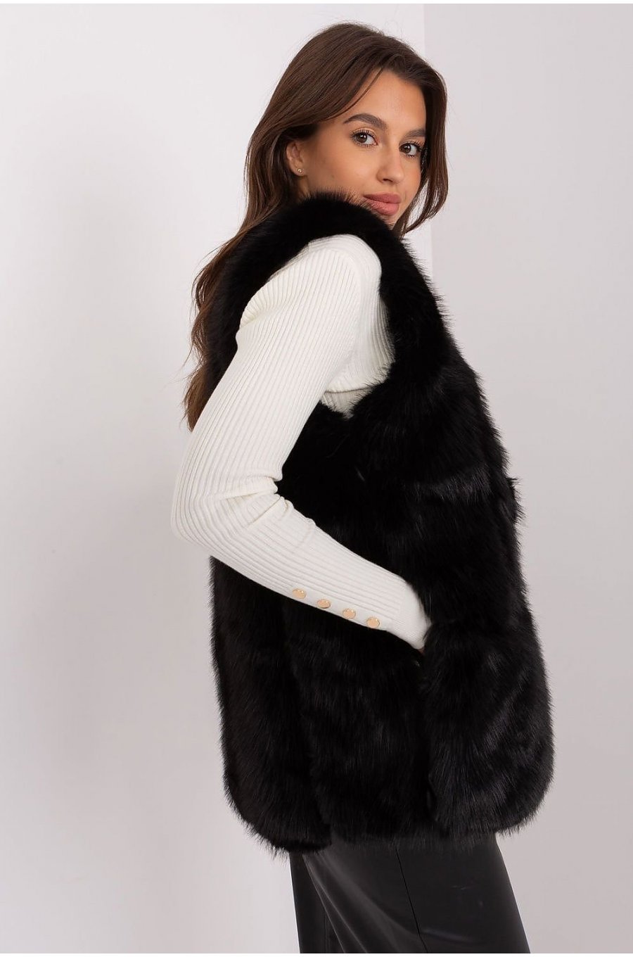 Vesta dama midi, din blana eco, neagra, Sacha Vesta dama midi, din blana eco, neagra, Sacha 2 - jojofashion.ro
