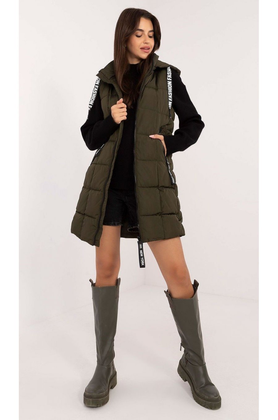 Vesta dama kaki matlasata, midi, cu gluga, Shania4 Vesta dama kaki matlasata, midi, cu gluga, Shania4 1 - jojofashion.ro