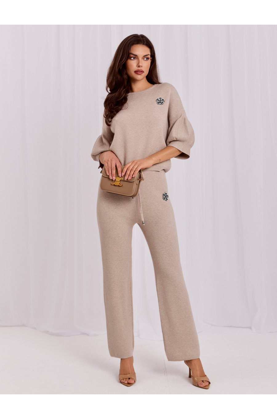 Compleu dama tricotat din vascoza bej Camelly 1 - jojofashion.ro
