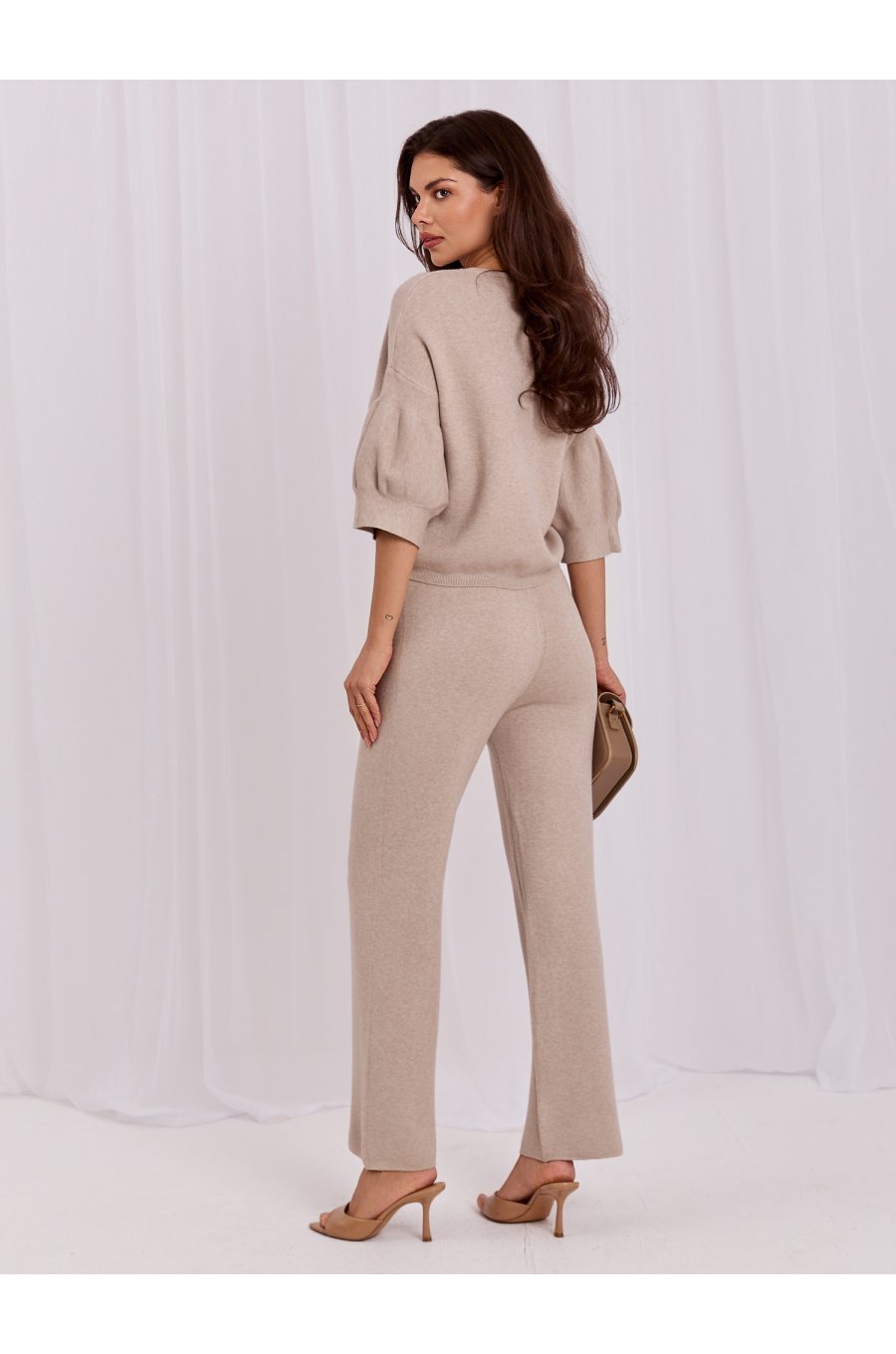Compleu dama tricotat din vascoza bej Camelly 2 - jojofashion.ro