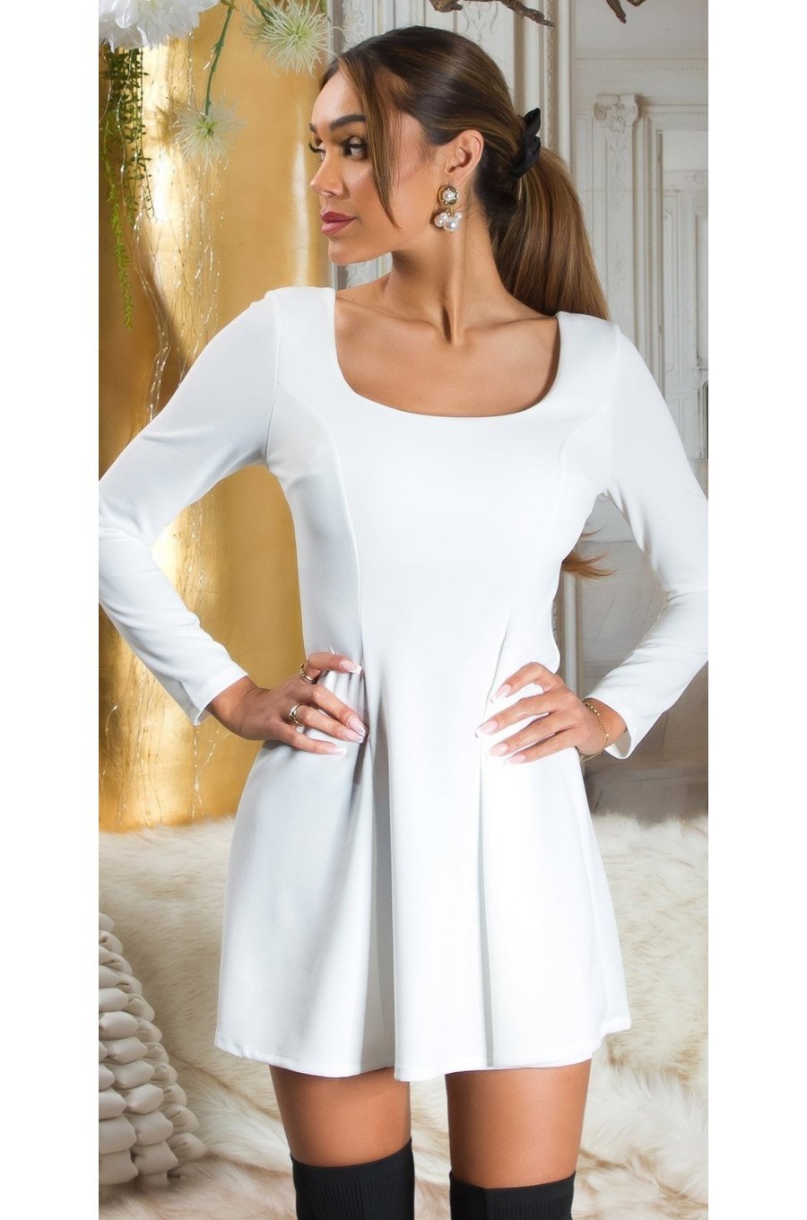 Rochie baby doll scurta alba cu funda neagra cu maneca lunga si spate gol Aimee 2 - jojofashion.ro