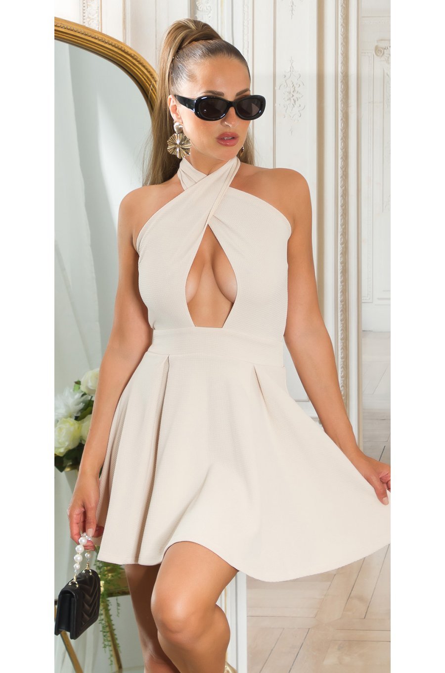 Rochie babydoll scurta bej cu umerii goi Durra Rochie babydoll scurta bej cu umerii goi Durra 1 - jojofashion.ro