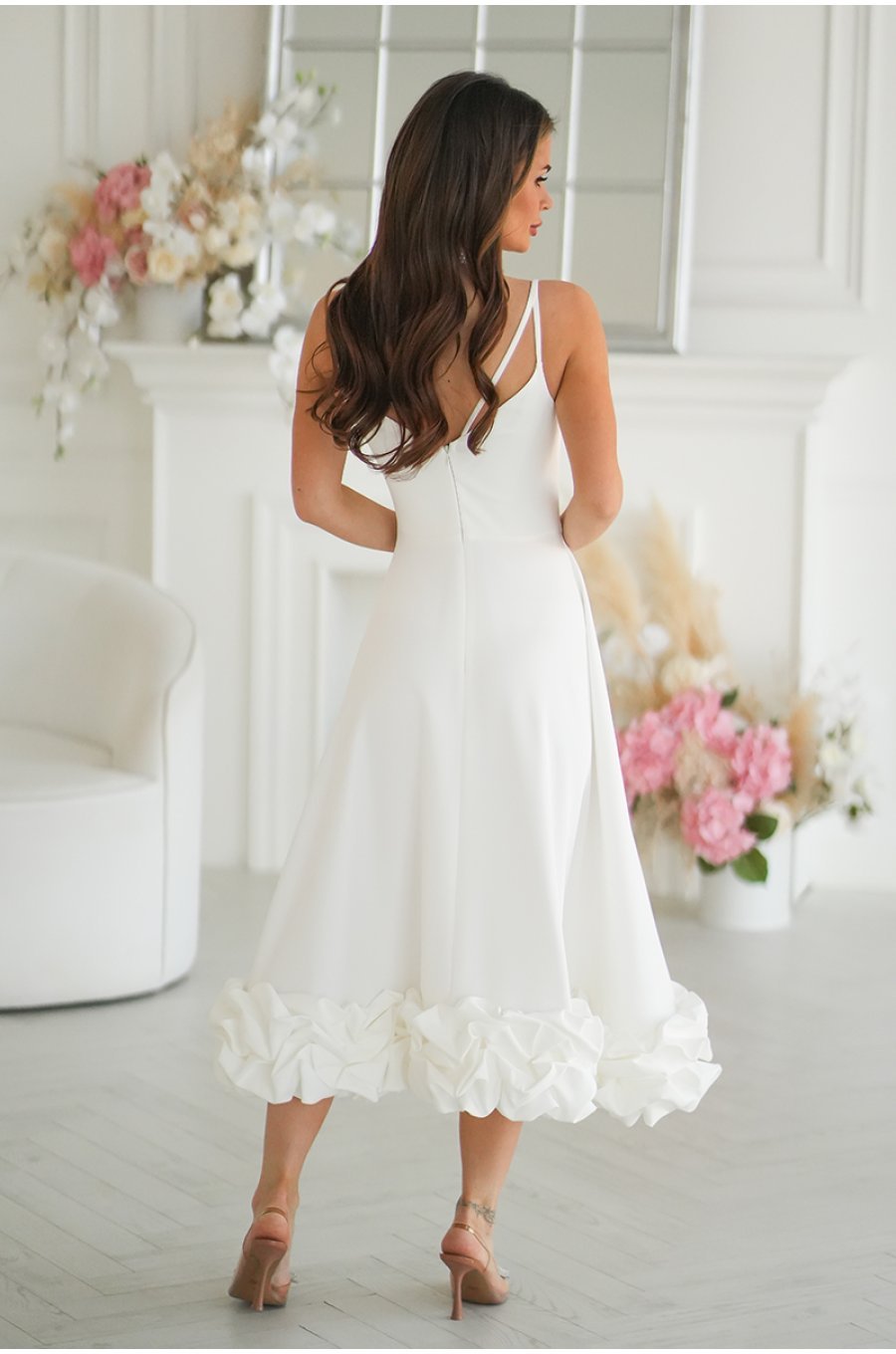 Rochie de cununie civila midi alba in clos cu volan tridimensional Jasmina 2 - jojofashion.ro