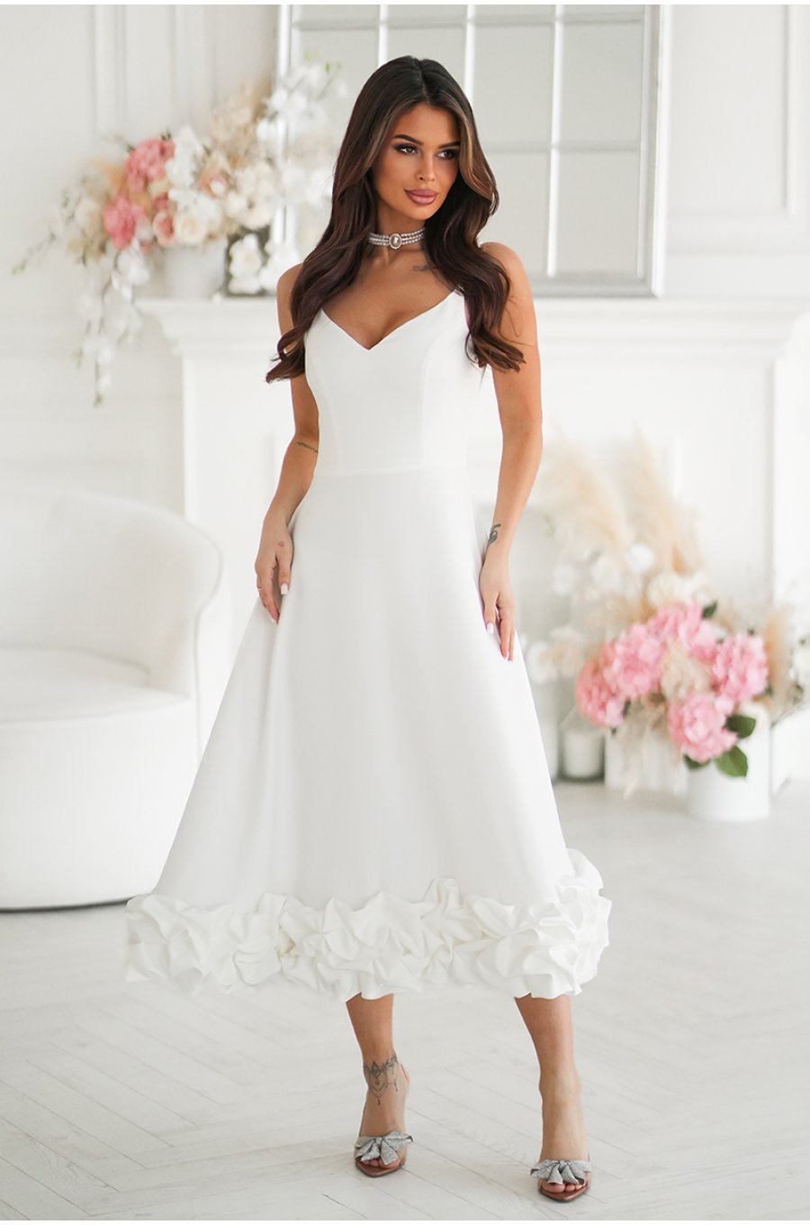 Rochie de cununie civila midi alba in clos cu volan tridimensional Jasmina 3 - jojofashion.ro