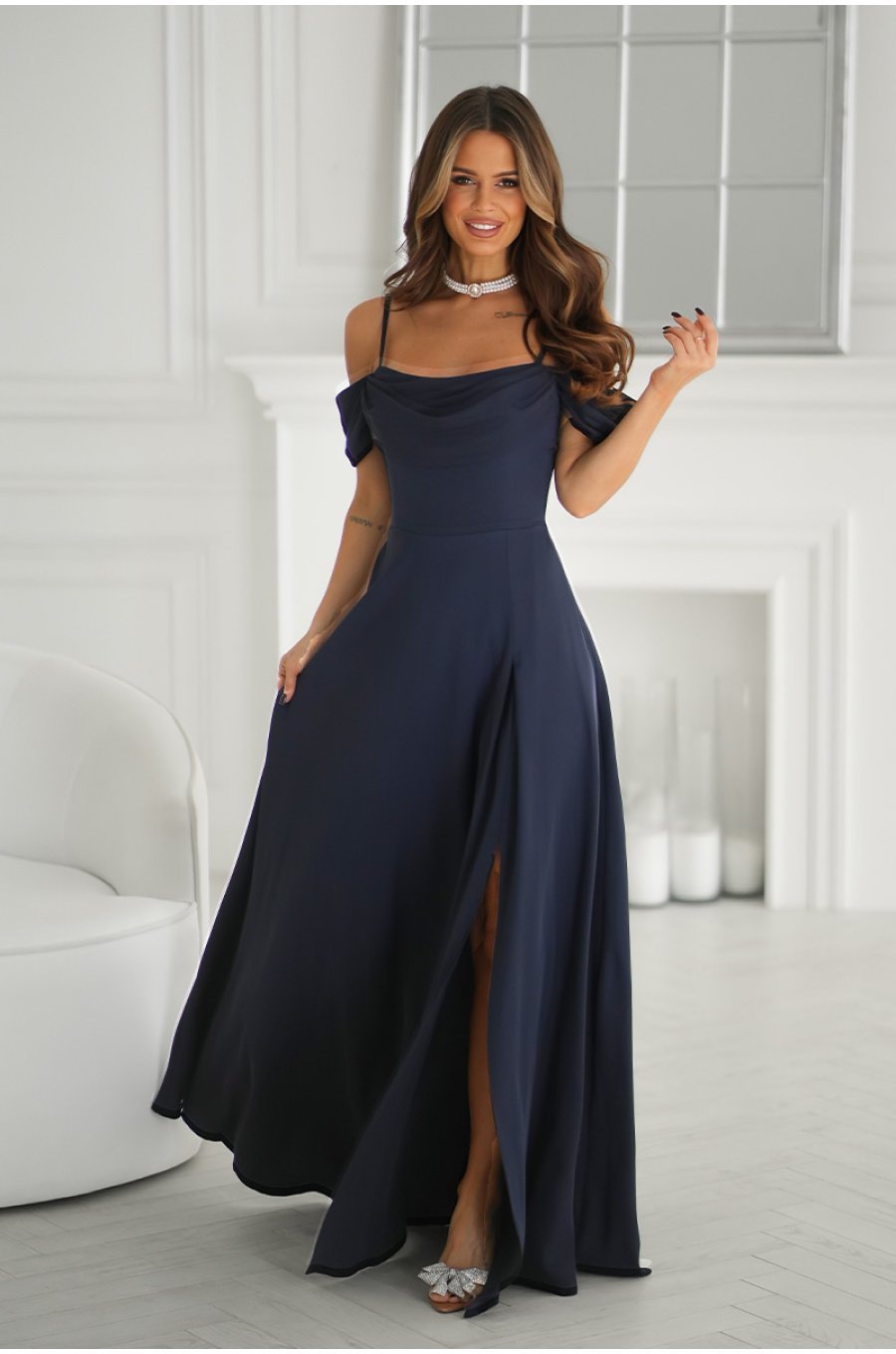 Rochie de ocazie lunga bleumarin navy cu umerii goi vaporoasa Katiya 1 - jojofashion.ro