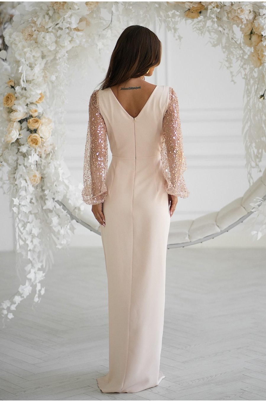 Rochie eleganta lunga cu paiete bej cu maneca lunga Deluxe 2 - jojofashion.ro