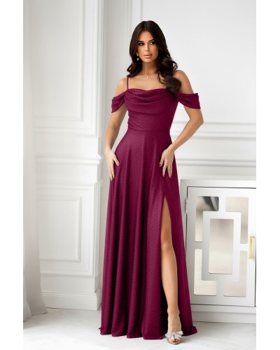 Rochie eleganta lunga glitter burgundy cu umerii goi vaporoasa Delight - jojofashion.ro