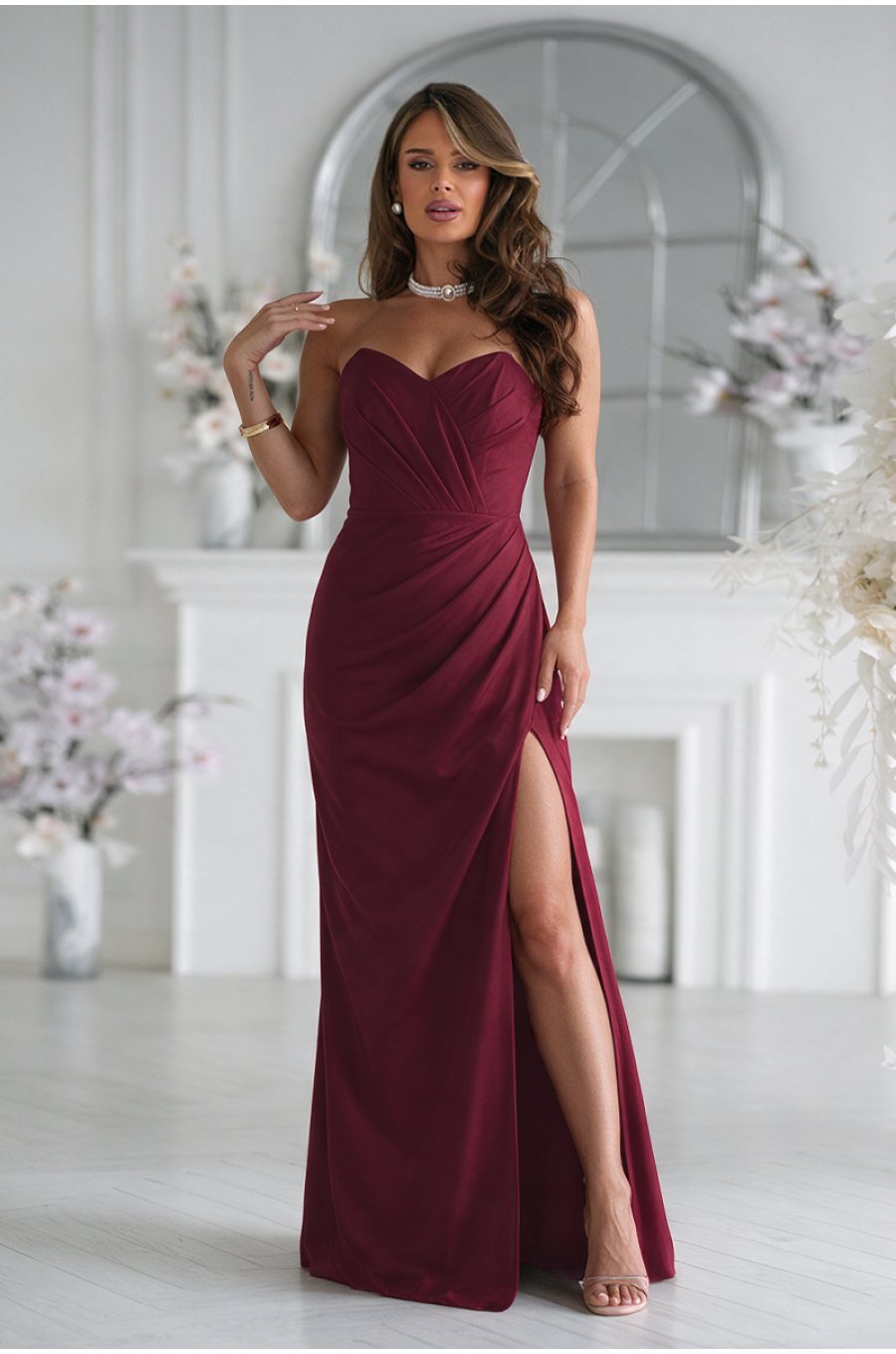 Rochie lunga burgundy cu umerii goi si corset crapata pe picior Heart 1 - jojofashion.ro