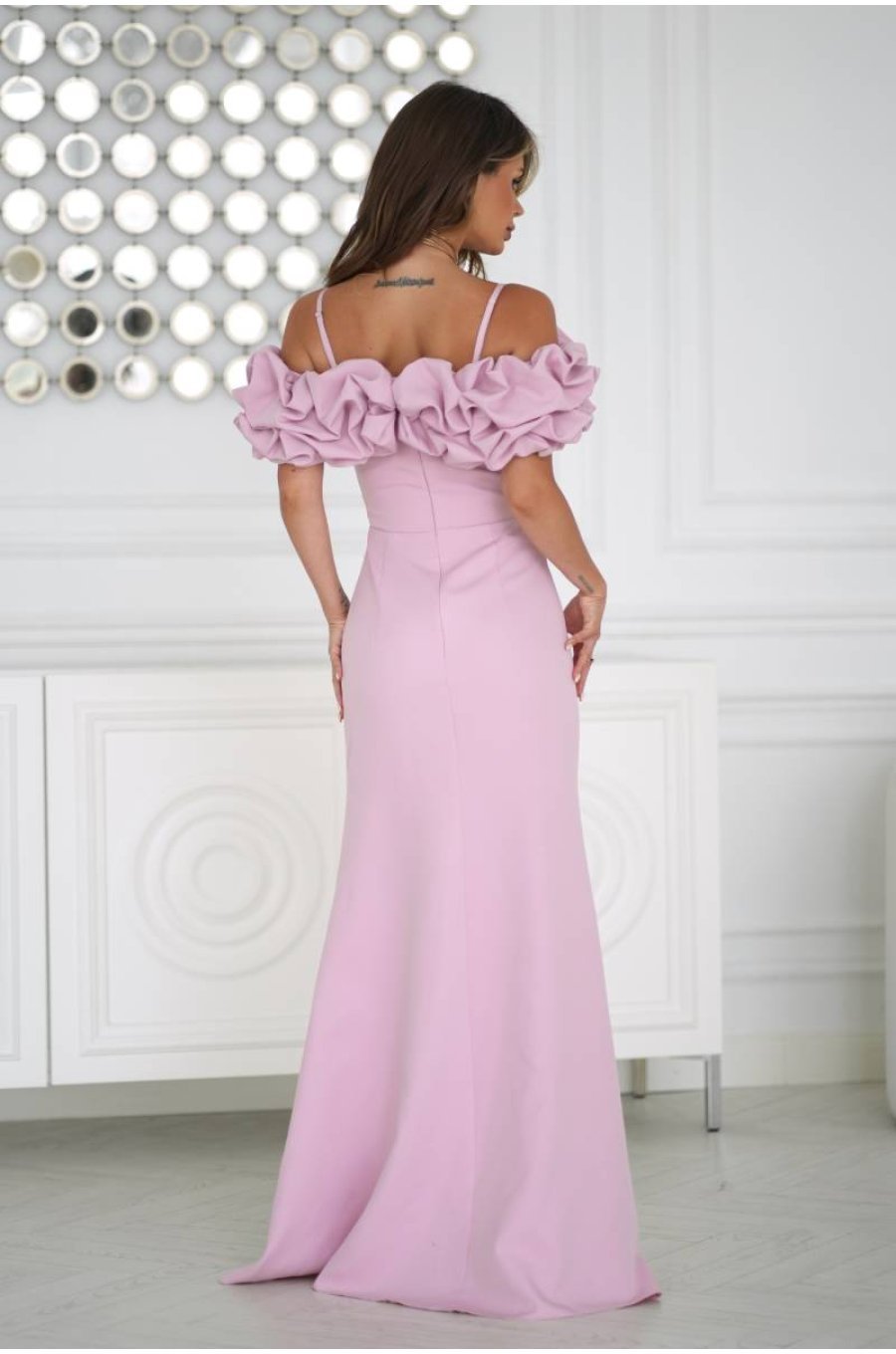 Rochie lunga roz pudra cu umerii goi si maneca 3D in stil spaniol Senorita 2 - jojofashion.ro