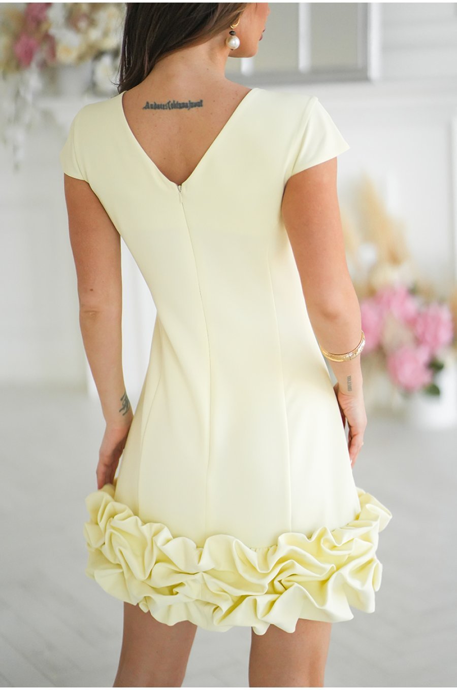 Rochie scurta galbena mulata cu volan tridimensional Laleh 2 - jojofashion.ro