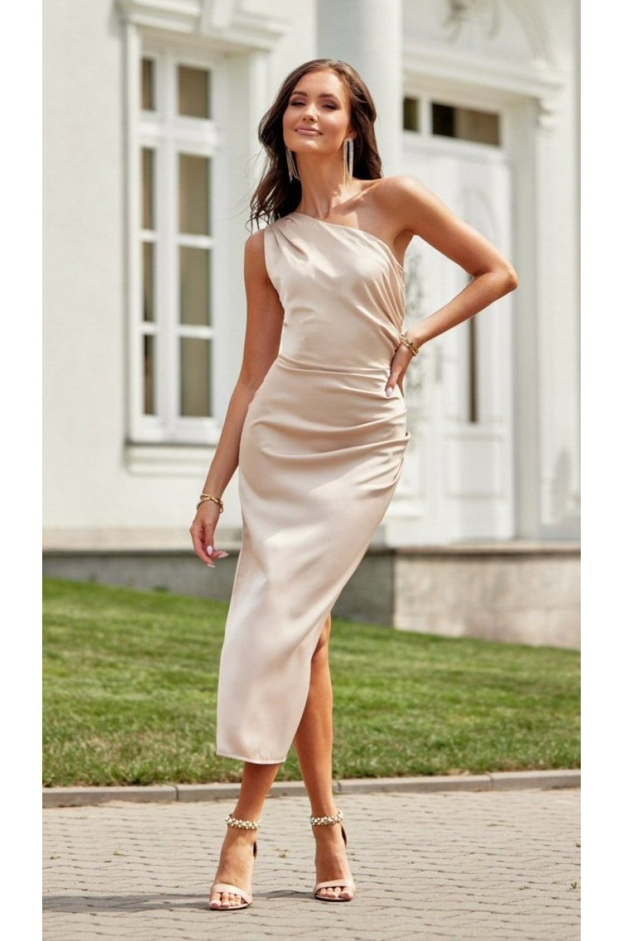 Rochie cununie civila lunga, din satin bej, cu un umar gol, Lamia 1 - jojofashion.ro