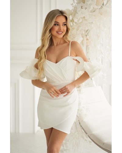 Rochii cununie civila, Rochie cununie civila scurta alba mulata cu umeri goi si volane Ariana - jojofashion.ro