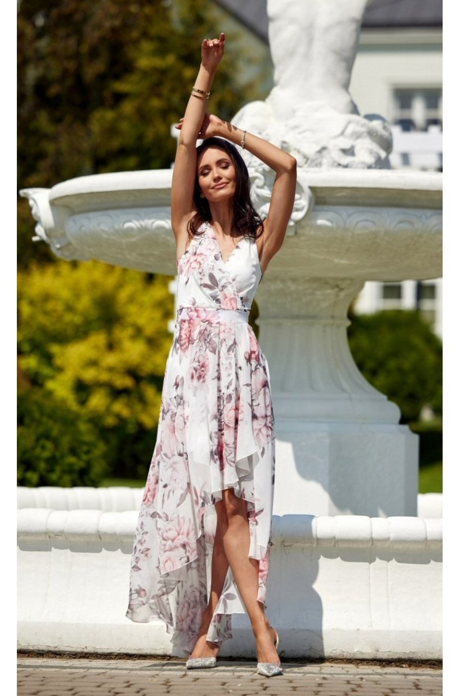Rochie de vara lunga, din chiffon ecru cu flori roz pal, asimetrica, vaporoasa, Mirla 2 - jojofashion.ro