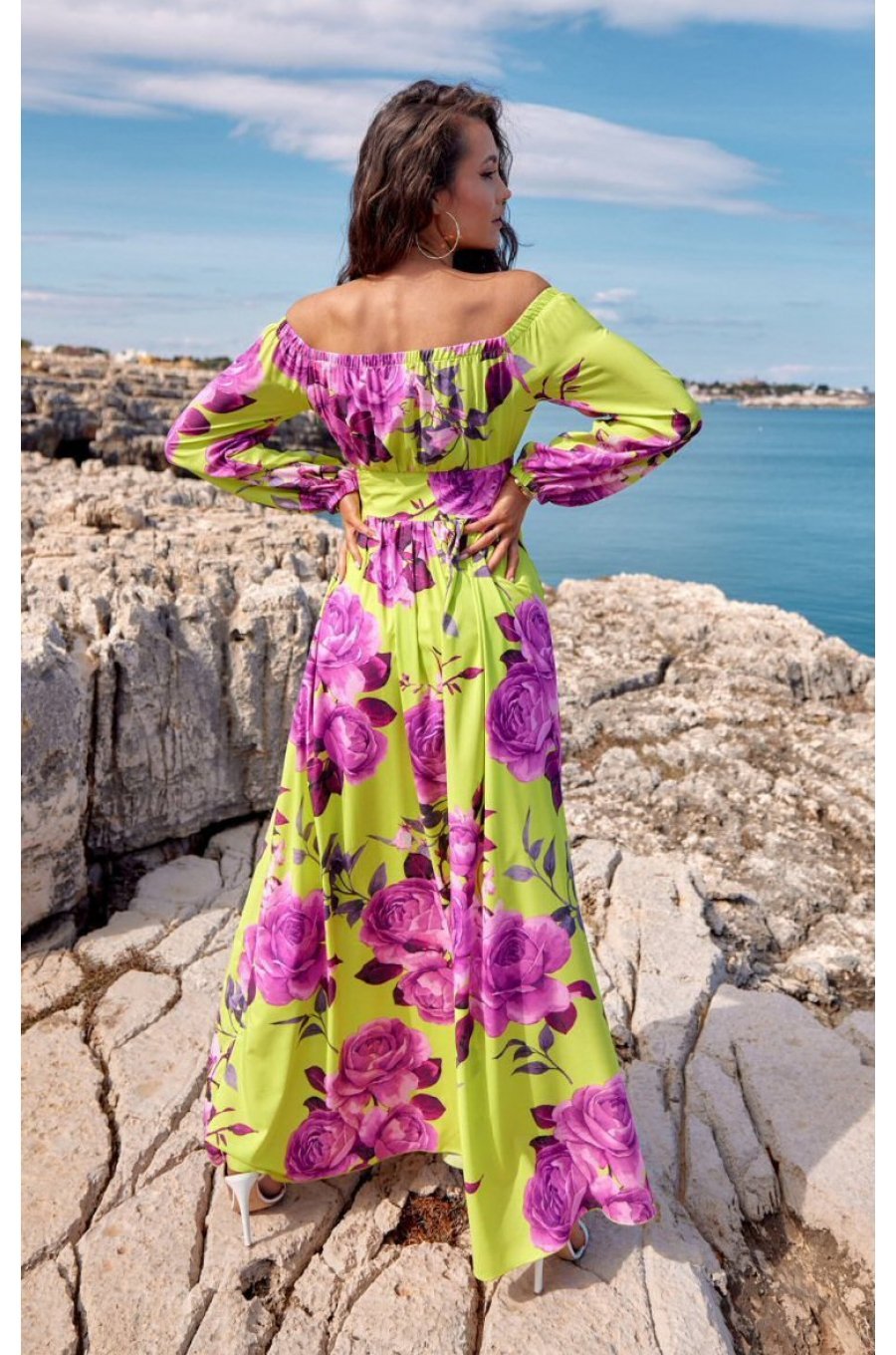 Rochie de vara lunga, galbena cu flori lila, cu maneca lunga si umeri goi, Rosalie Rochie de vara lunga, galbena cu flori lila, cu maneca lunga si umeri goi, Rosalie 2 - jojofashion.ro