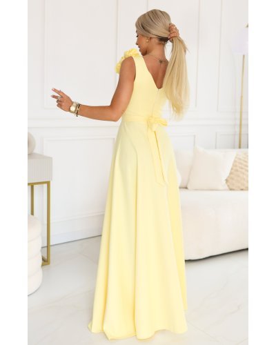Rochii domnisoare de onoare, Rochie de ocazie lunga galbena cu floare pe bust MoniqueW - jojofashion.ro