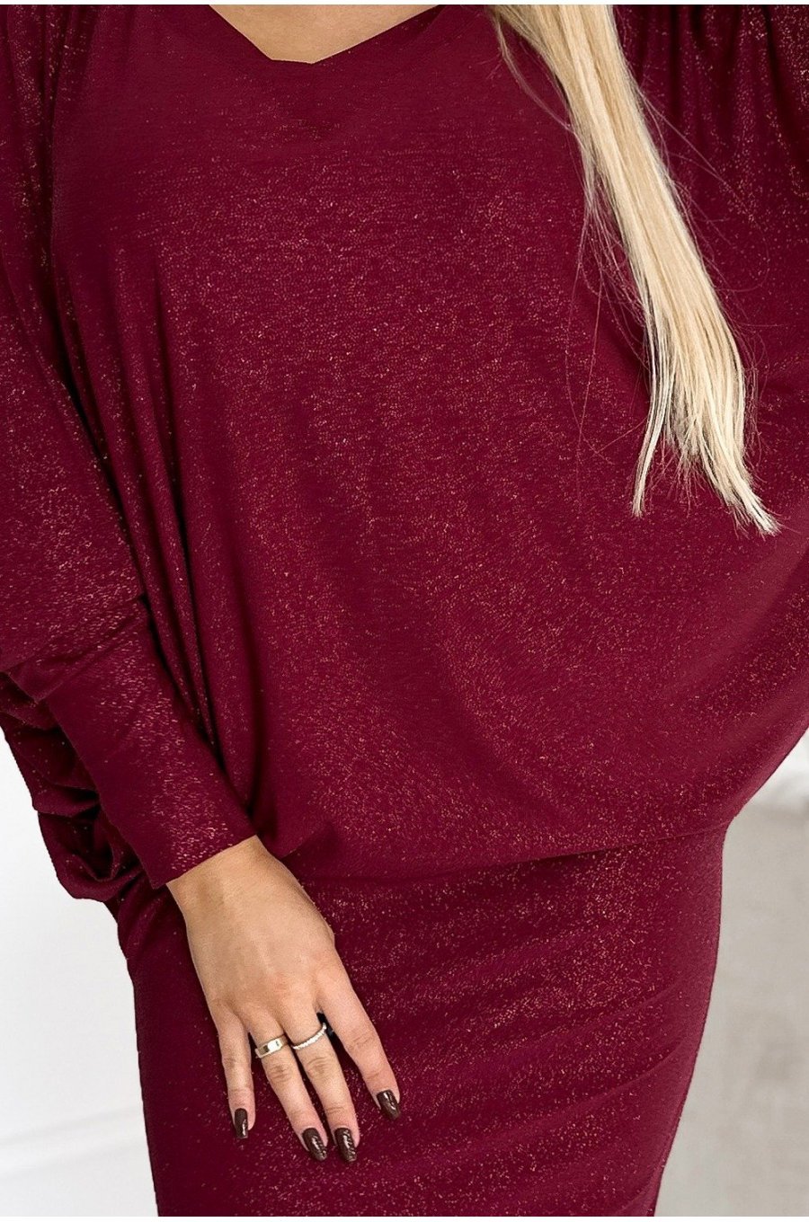 Rochie scurta cu glitter burgundy cu maneca lunga tip liliac oversize Deandra 5 - jojofashion.ro