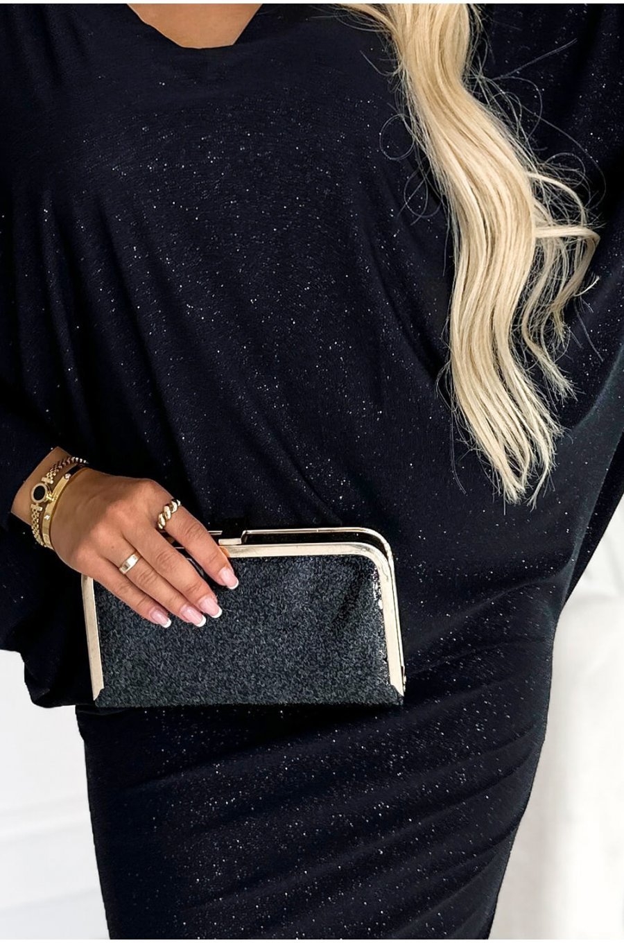Rochie scurta neagra cu glitter cu maneca lunga tip liliac oversize Deandra 5 - jojofashion.ro