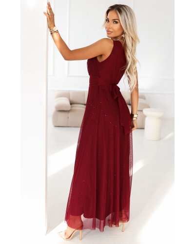 Rochie eleganta lunga burgundy vaporoasa cu glitter si un umar gol Azzurra - jojofashion.ro