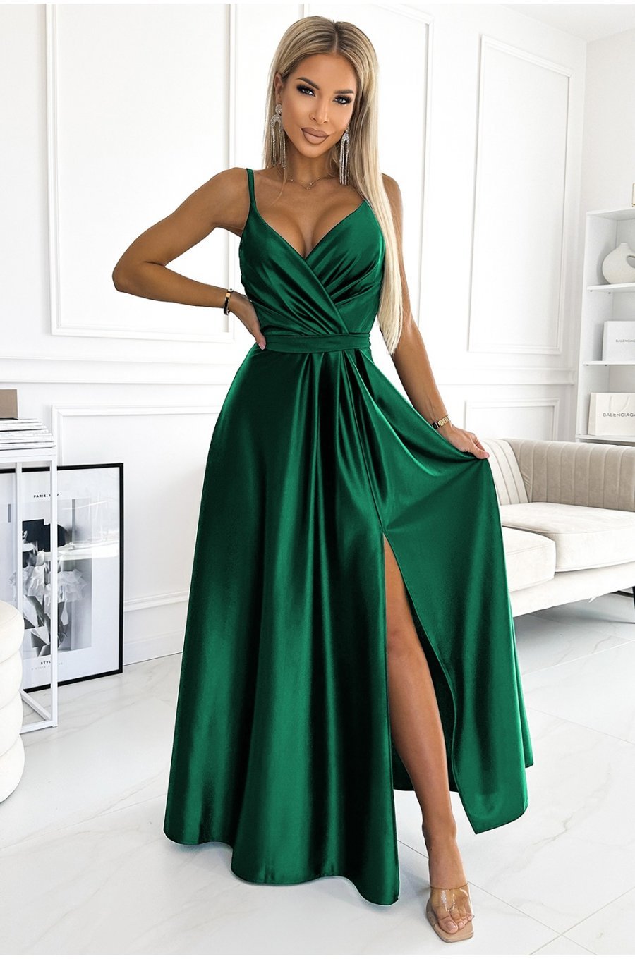 Rochie lunga din satin verde smarald Juliett Rochie lunga din satin verde smarald Juliett 1 - jojofashion.ro