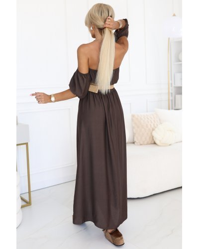 Rochie lunga vascoza maro ciocolata boho cu umerii goi vaporoasa Marlowe Rochii de zi, Rochie lunga vascoza maro ciocolata boho cu umerii goi vaporoasa Marlowe - jojofashion.ro