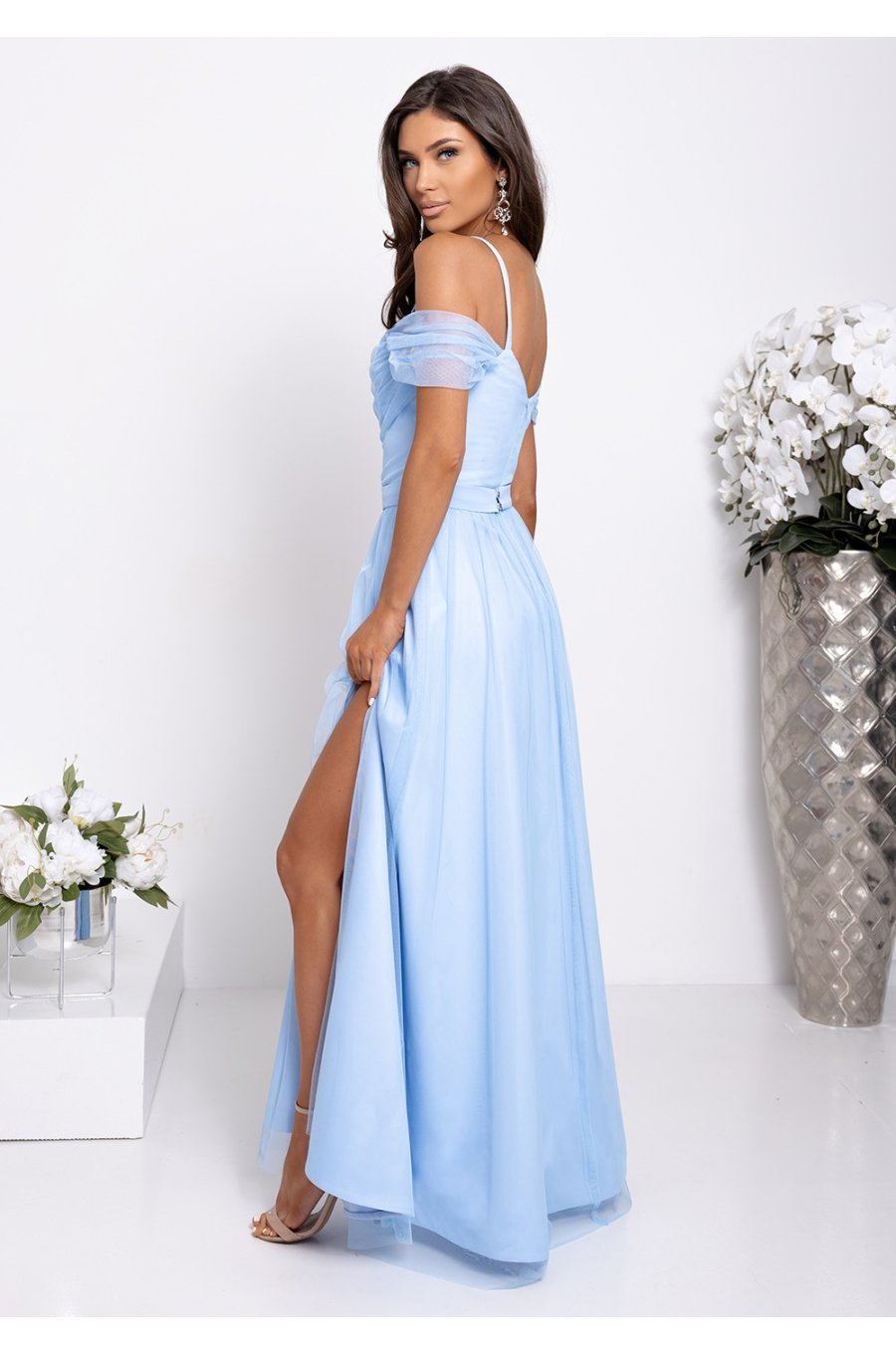 Rochie eleganta lunga din tulle baby blue cu umerii goi vaporoasa KiaraW 2 - jojofashion.ro