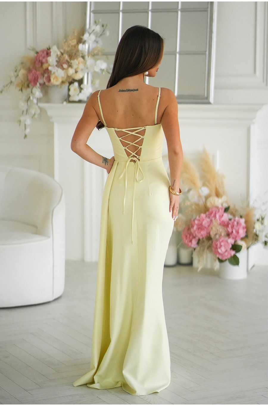 Rochie eleganta lunga galbena cu glitter mulata cu umeri goi Luxurious 2 - jojofashion.ro