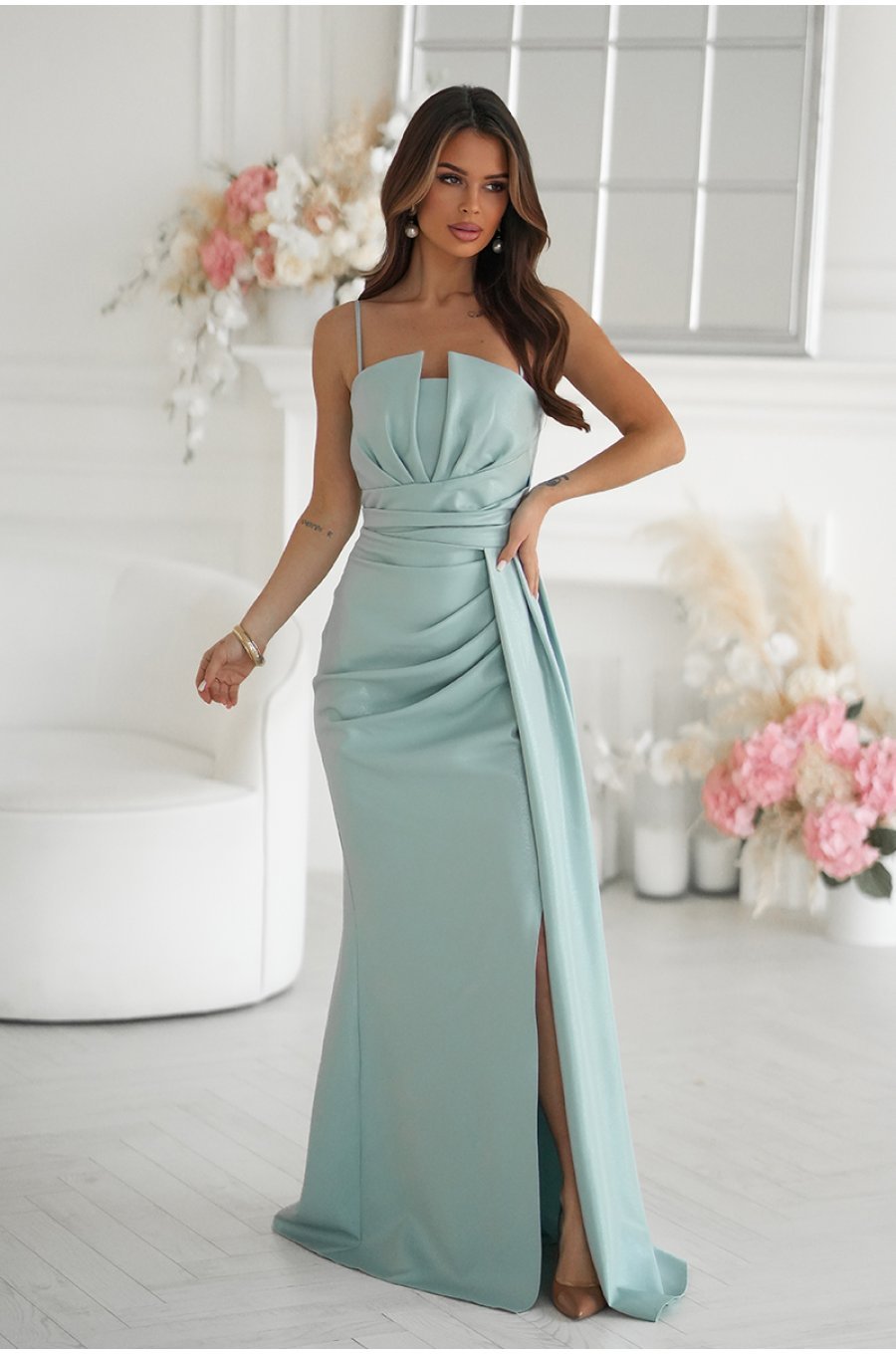 Rochie eleganta lunga menta cu glitter mulata cu umeri goi Luxurious 3 - jojofashion.ro