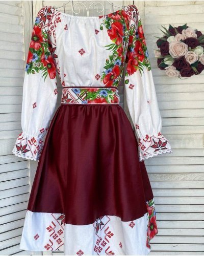 Rochie scurta cu motive traditionale din tafta burgundy cu maci Soledad Rochii burgundy, Rochie scurta cu motive traditionale din tafta burgundy cu maci Soledad - jojofashion.ro