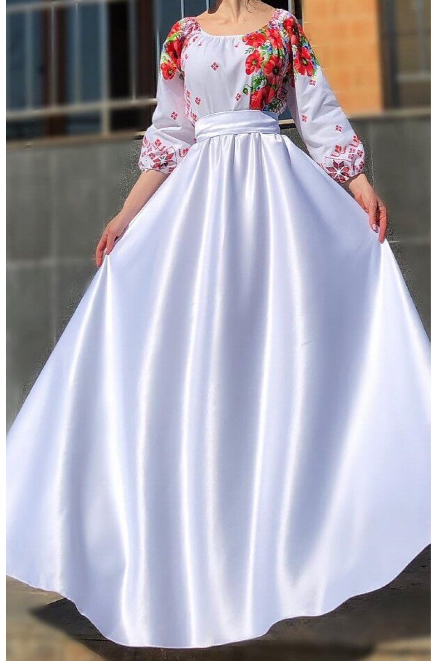 Rochie traditionala lunga din tafta alba Anna Rochie traditionala lunga din tafta alba Anna 1 - jojofashion.ro