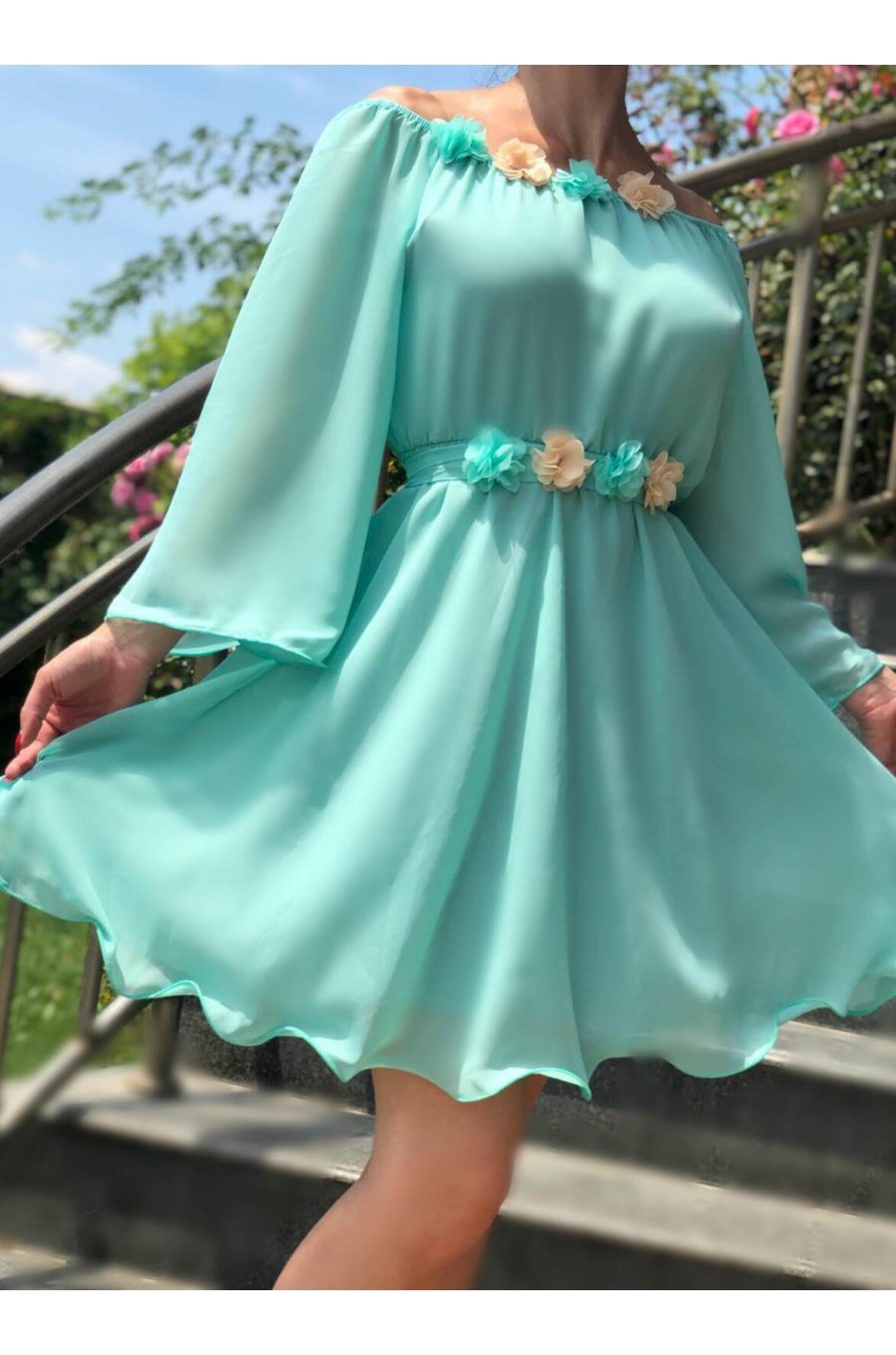 Rochie scurta din voal menta vaporoasa cu maneca lunga Raisa 1 - jojofashion.ro