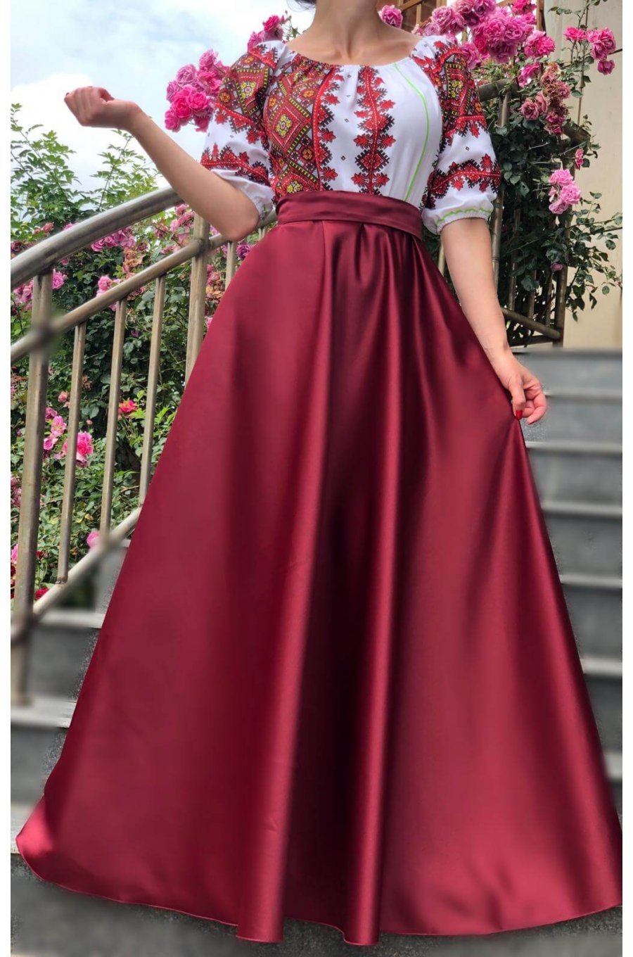 Rochie traditionala lunga tafta burgundy Carmyna Rochie traditionala lunga tafta burgundy Carmyna 1 - jojofashion.ro