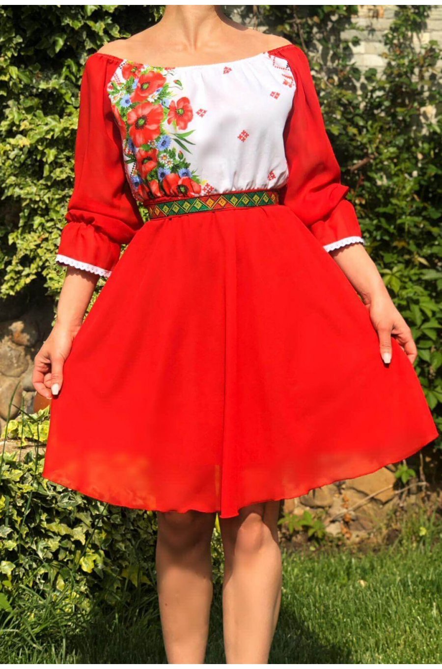 Rochie traditionala scurta voal rosu cu maci Loredana 1 - jojofashion.ro