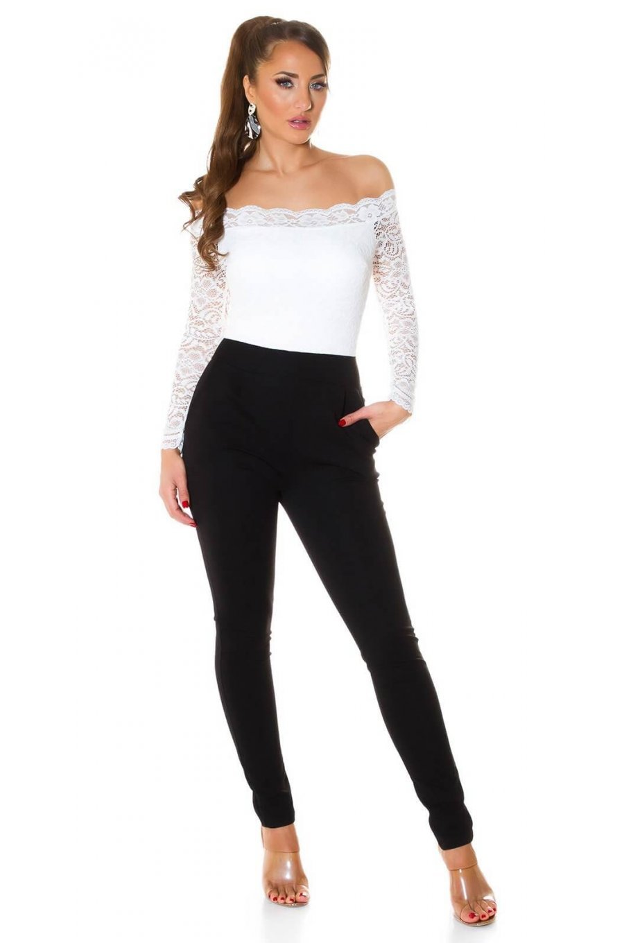 Salopeta eleganta neagra cu dantela alba Tamia Salopeta eleganta neagra cu dantela alba Tamia 1 - jojofashion.ro