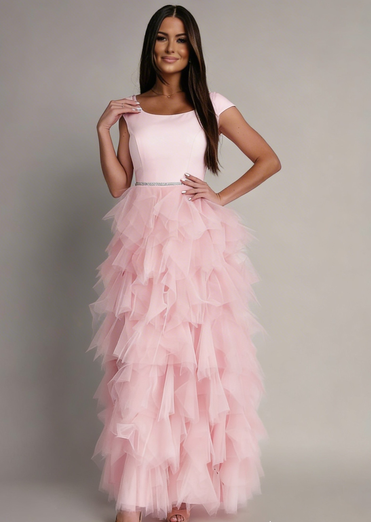 rochie roz scurta eleganta Rochie lunga cu pene din tul roz pal Dana