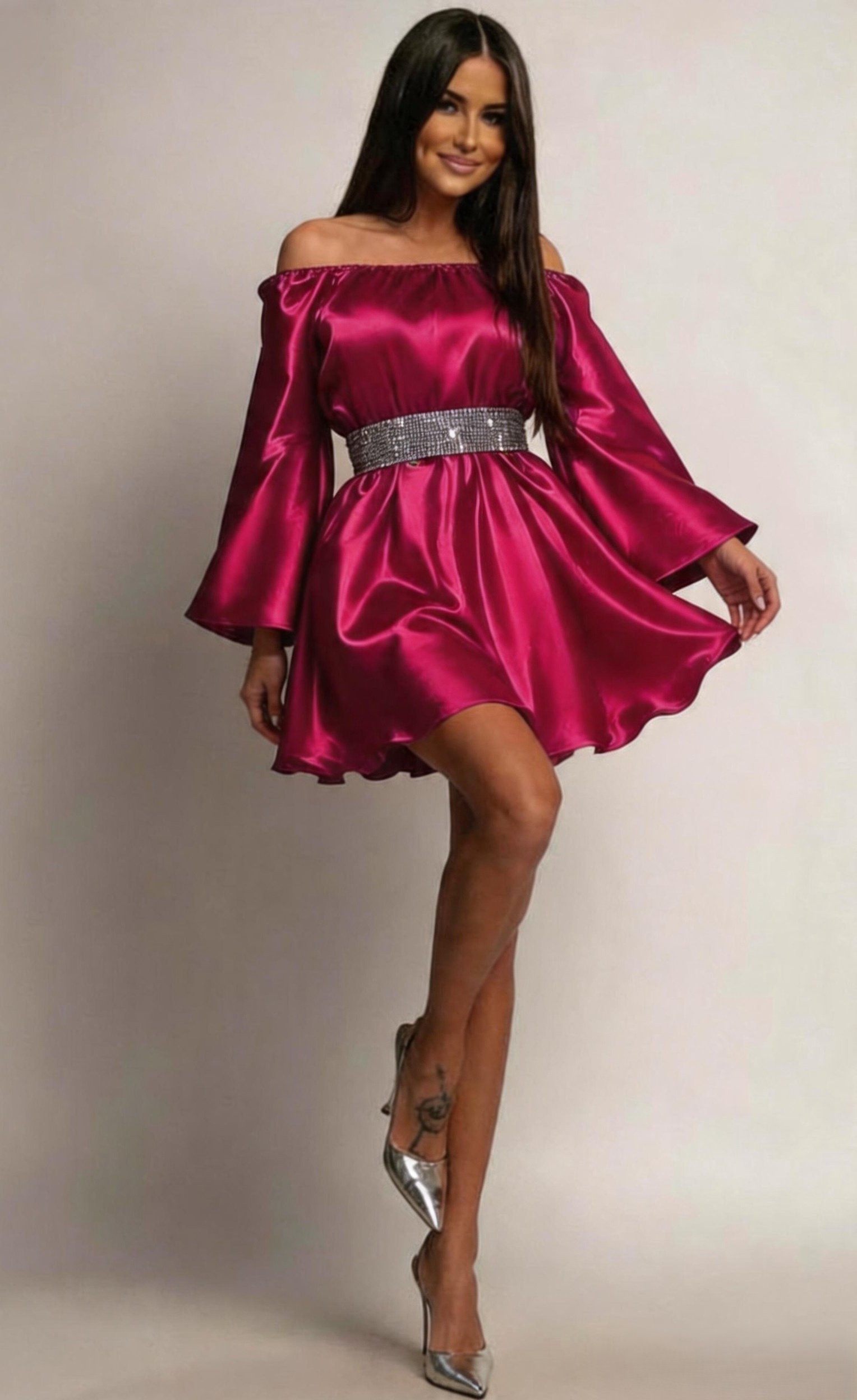 Rochie scurta babydoll rosie raspberry din satin vaporoasa Merida