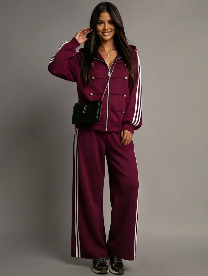 Trening dama burgundy cu nasturi stil Napoleon si pantaloni largi Nikita